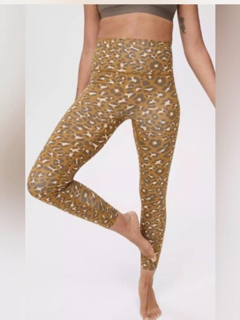 Offline by Aerie High-Rise 7/8 Leggings Medium